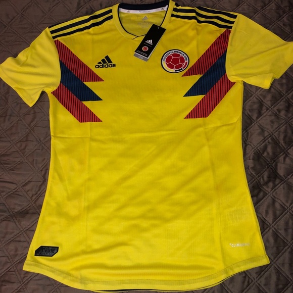 2018 Colombia 🇨🇴 home - Picture 1 of 2
